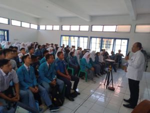 Bersama TNI AL, BNNK Tasikmalaya Melakukan Sosialisasi P4GN Kepada Pelajar dan Masyarakat Cipatujah