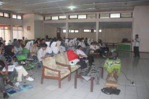 DPPKBP3A Melaksanakan Sosialisasi Bahaya Napza dan Hiv/aids Kepada Kader KB dan perwakilan pelajar SMA di Kota Tasikmalaya