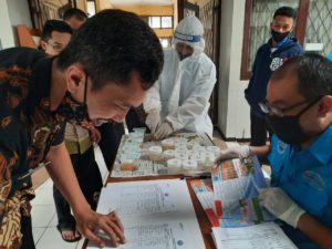 Melakukan Pemeriksaan Urine di Berbagai Tempat di Kota Tasikmalaya BNN Berharap, Banyak Pihak Instansi dan Swasta Yang Menyusul
