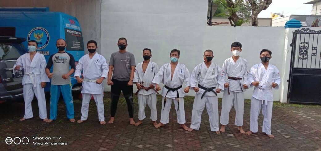 Menghadapi War On Drugs BNN Kota Tasikmalaya Rutin Latihan Bela Diri Menghadapi War On Drugs BNN Kota Tasikmalaya Rutin Latihan Bela Diri