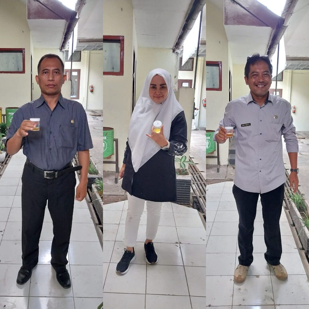 Disdik Kota Tasikmalaya Mengikuti Kegiatan Pemberdayaan Masyarakat Anti Narkoba Melalui Test Urine Disdik Kota Tasikmalaya Mengikuti Kegiatan Pemberdayaan Masyarakat Anti Narkoba Melalui Test Urine