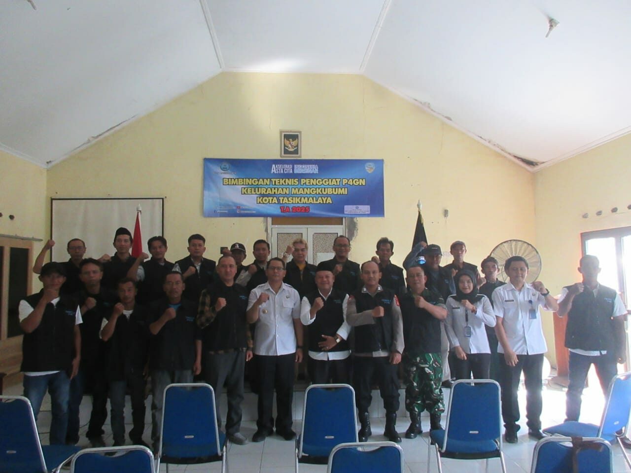 Para Penggiat P4GN Siap Menjadikan Mangkubumi Sebagai Kelurahan Bersinar Para Penggiat P4GN Siap Menjadikan Mangkubumi Sebagai Kelurahan Bersinar